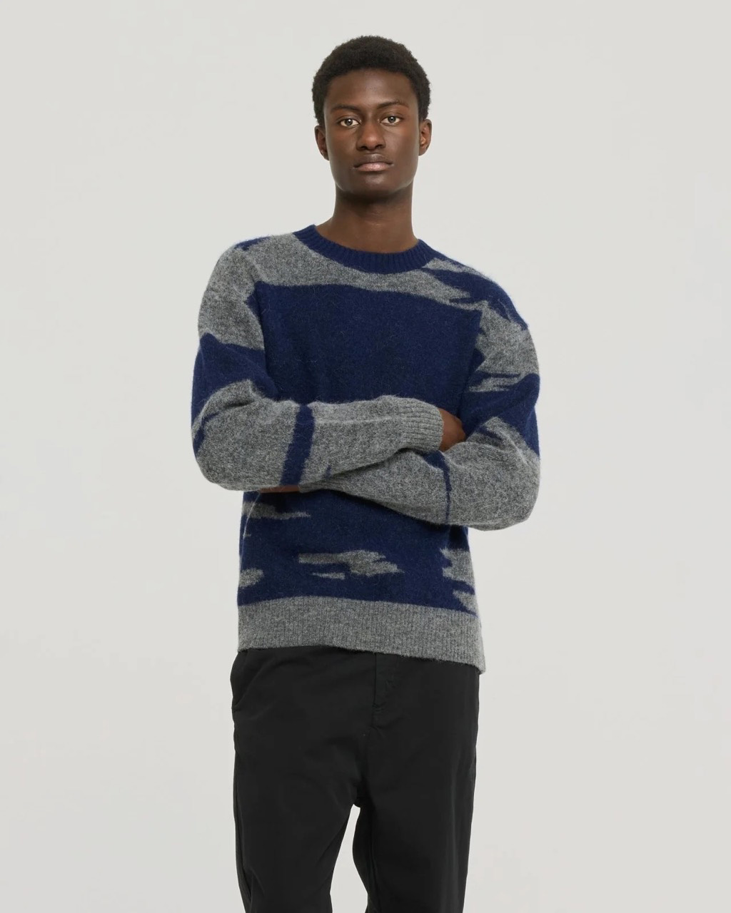 Hatching Navy | CASTART – Pull alpaga-laine motif abstrait
