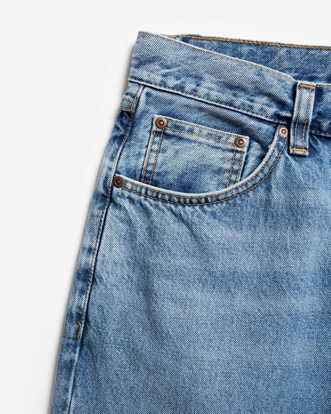 Jean Nudie Jeans Rad Rufus Indigo Blues en coton organique, coupe droite taille haute, indigo vintage