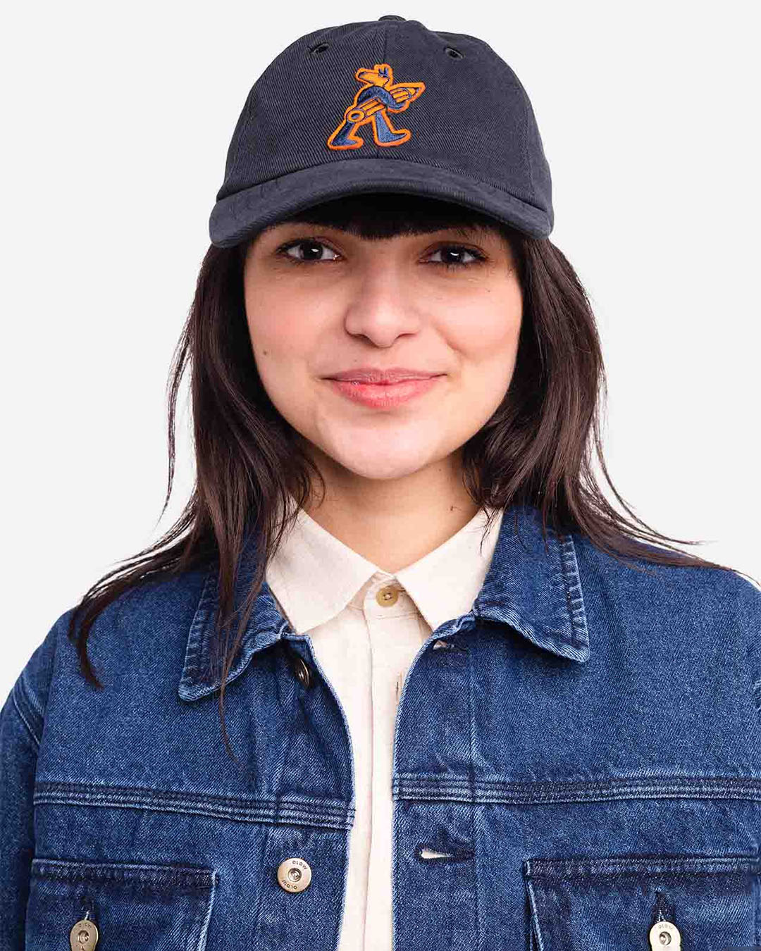 Casquette Six Panel Doggy Bleu Nuit OLOW en coton biologique bleu nuit, coupe six panel, motif Doggy