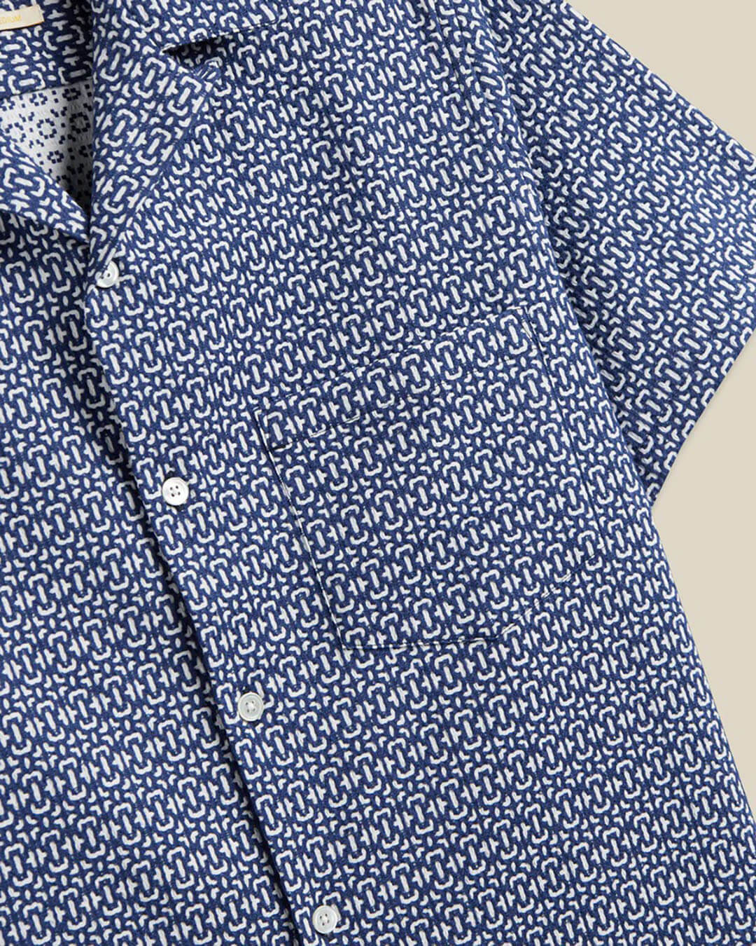 Chemise Abstract Tile Blue Portuguese Flannel en coton léger motif carreaux