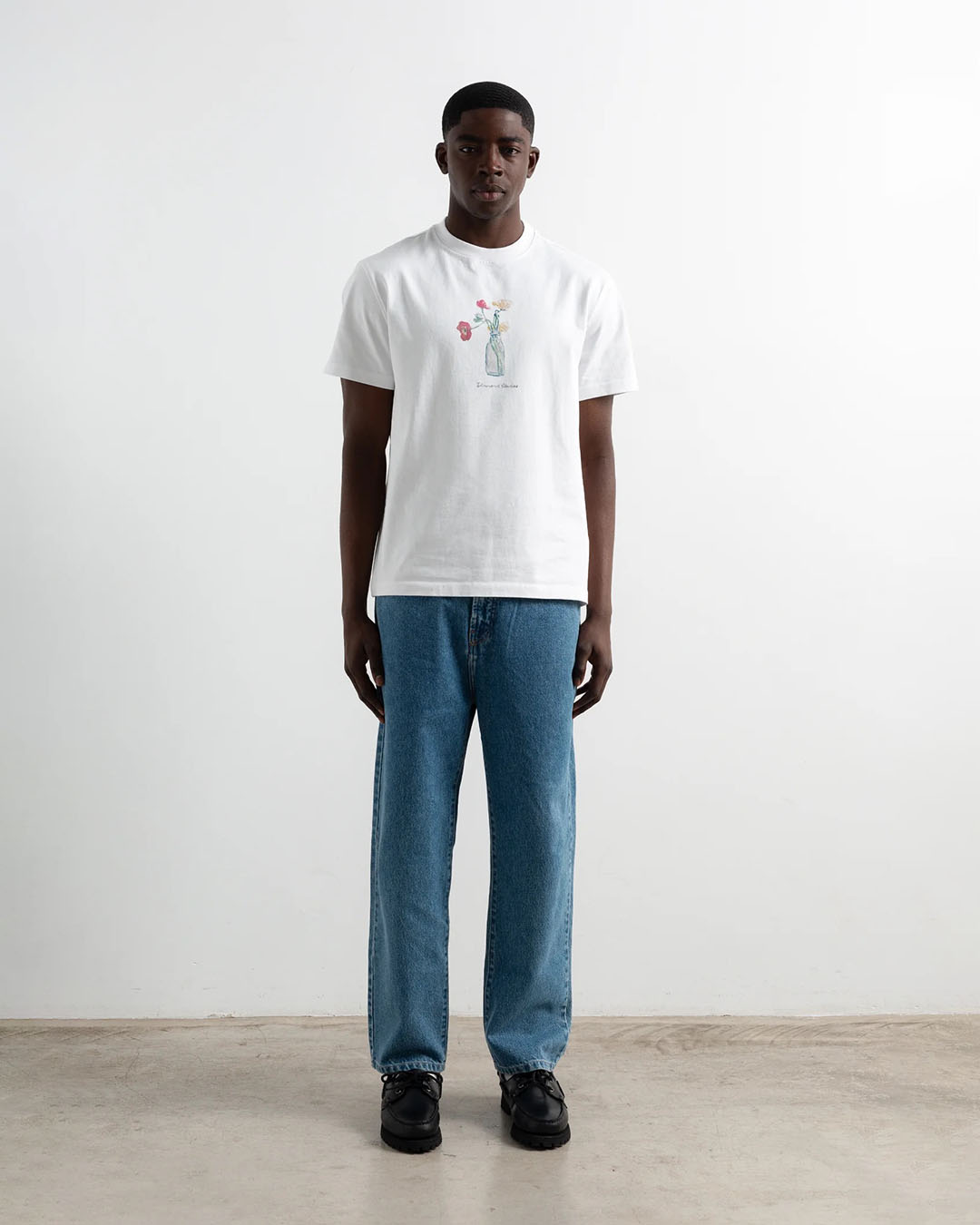 T-shirt Blooming White Edmmond Studios coton bio imprimé floral devant style minimaliste